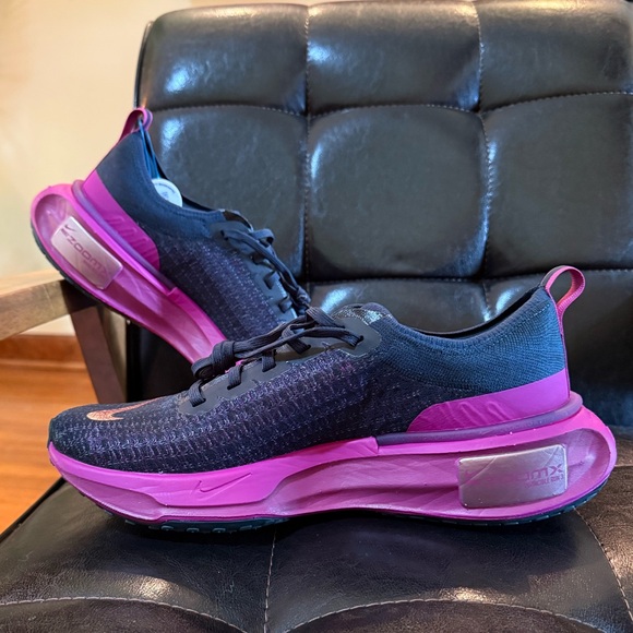NIKE WMNS ZOOMX INVINCIBLE RUN FK 3 - Picture 3 of 16